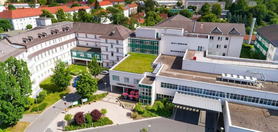 Das Krankenhaus Sonneberg ist Teil der MEDINOS Kliniken des Landkreises Sonneberg.