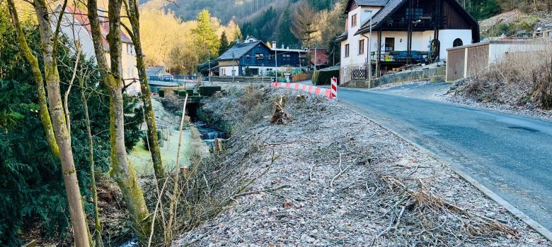 Blick auf den betreffenden Bauabschnitt der K 31 in Hüttensteinach